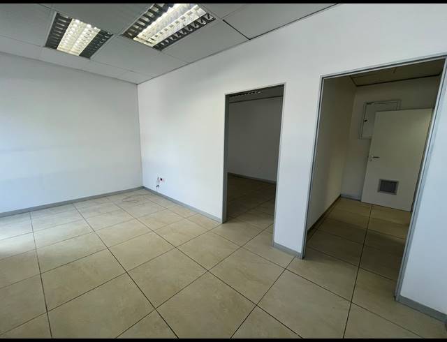 193M² OFFICE TO LET IN ROSEBANK